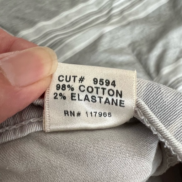 💙 2 for $20 - J Brand Jeans Bundle - Picture 8 of 15